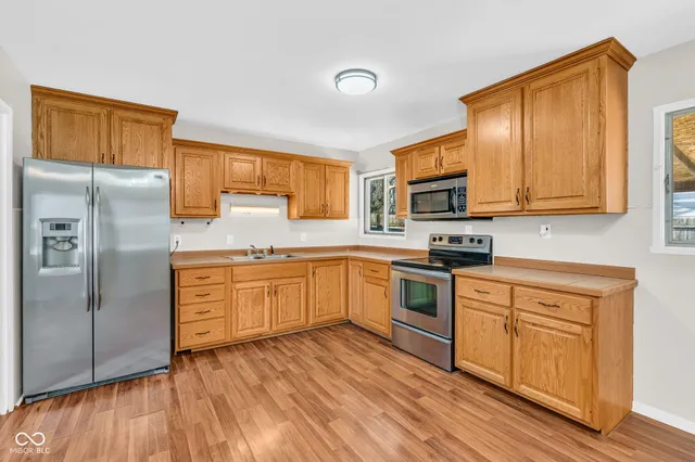 $179,900 | 705 Hanover Drive, Whiteland, IN 46184