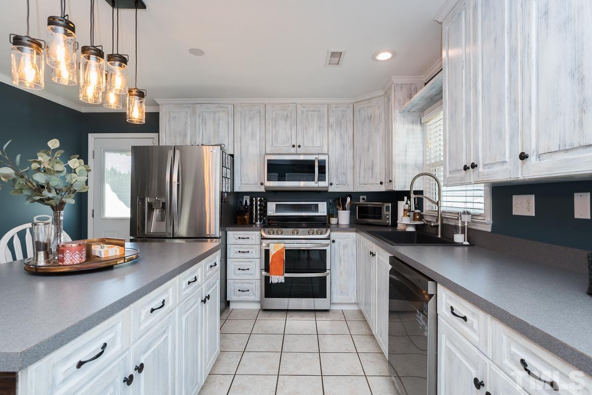706 Rolling Road Haw River, NC 27258 - Photo 10 of 28 Gallery Image 10
