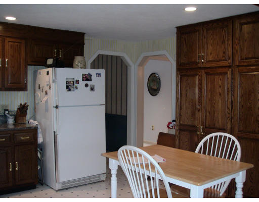 30 Tadmuck Road Westford, MA 01886 - Photo 3 of 8 Gallery Image 3
