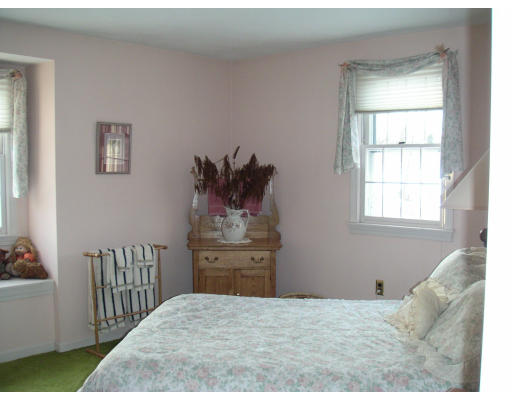 30 Tadmuck Road Westford, MA 01886 - Photo 8 of 8 Gallery Image 8