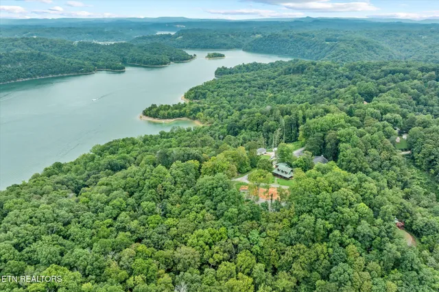 $159,000 | 29-30 Osprey Lane, Byrdstown, TN 38549