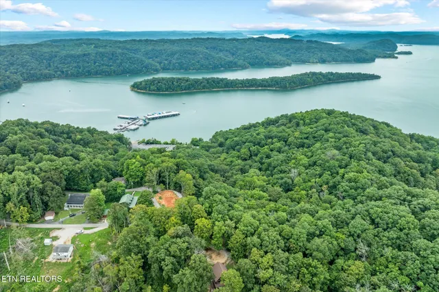 $159,000 | 29-30 Osprey Lane, Byrdstown, TN 38549