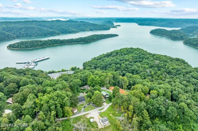 $159,000 | 29-30 Osprey Lane, Byrdstown, TN 38549