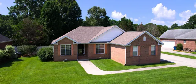 $344,900 | 121 Regalwood Drive, Manchester, TN 37355