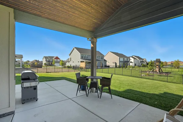 $815,000 | 8334 West 105th Avenue, St. John, IN 46373