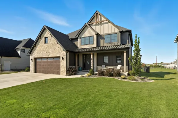 $815,000 | 8334 West 105th Avenue, St. John, IN 46373