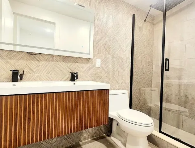 $4,490 | 131 Hopkins Avenue, Unit B2, Jersey City, NJ 07306