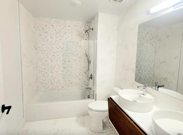 $4,490 | 131 Hopkins Avenue, Unit B2, Jersey City, NJ 07306