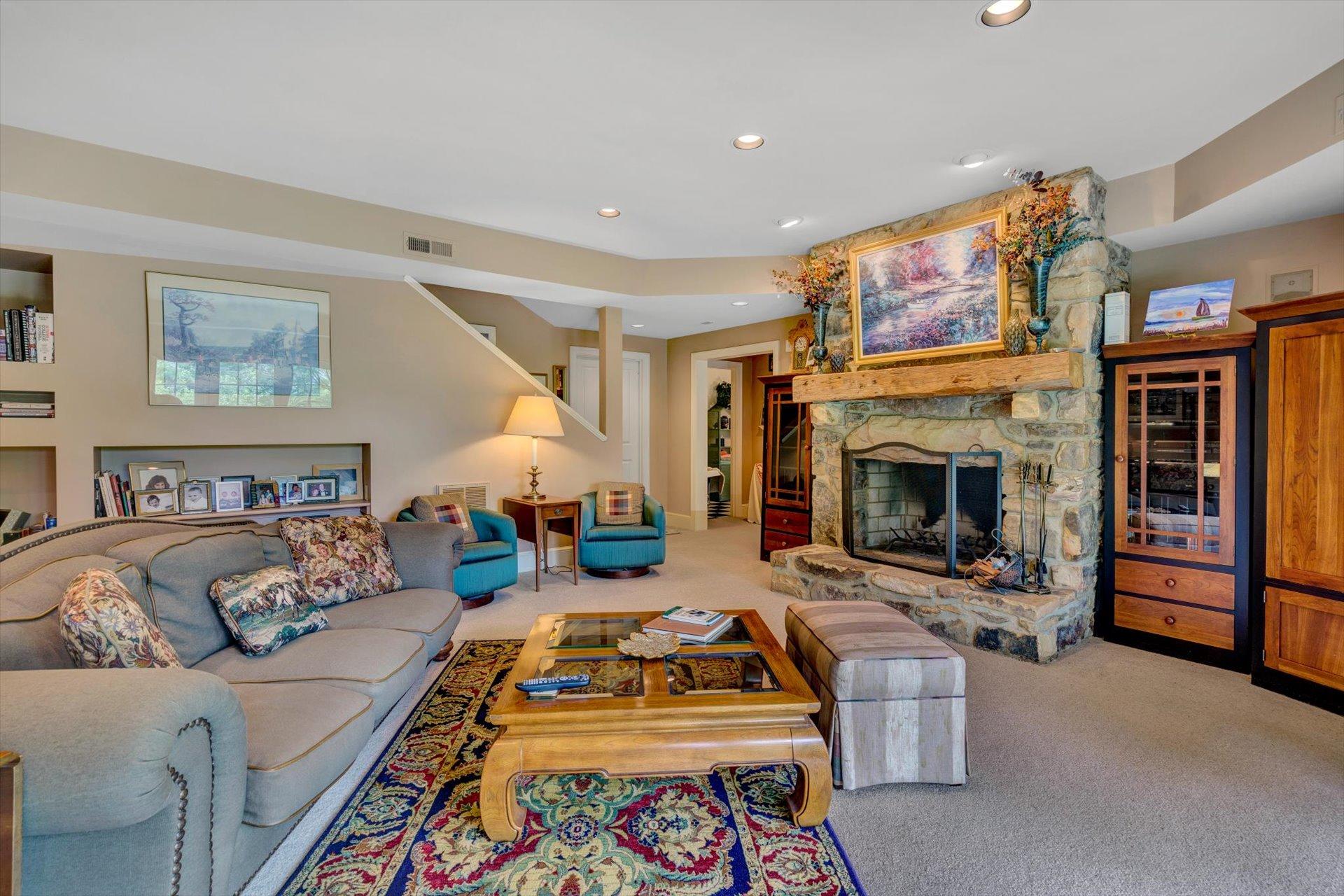 5300 Fox Ridge Road Southwest Roanoke, VA 24018 - Photo 20 of 81 53-SHOWS GREAT-35
