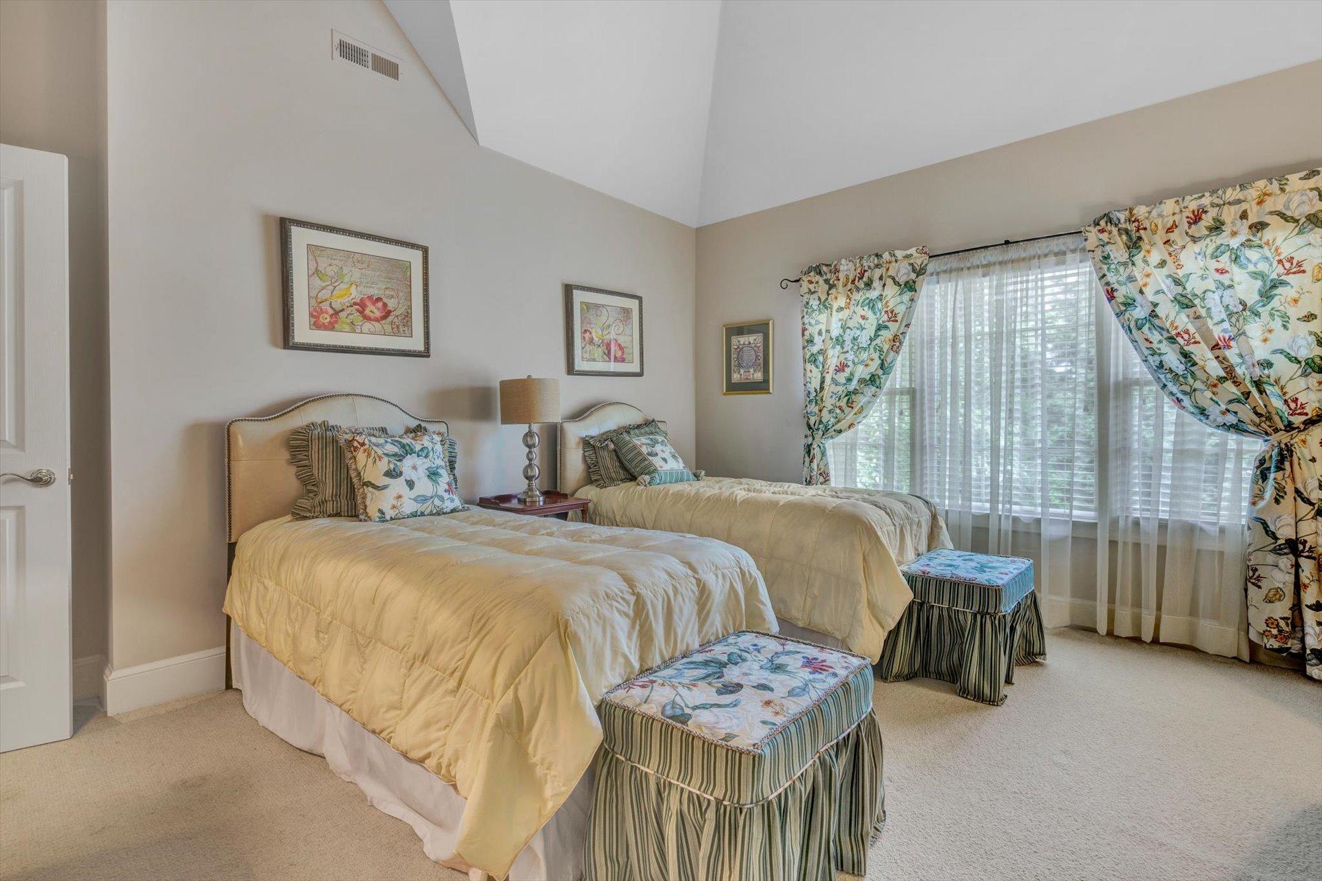 5300 Fox Ridge Road Southwest Roanoke, VA 24018 - Photo 47 of 81 46-SHOWS GREAT-5
