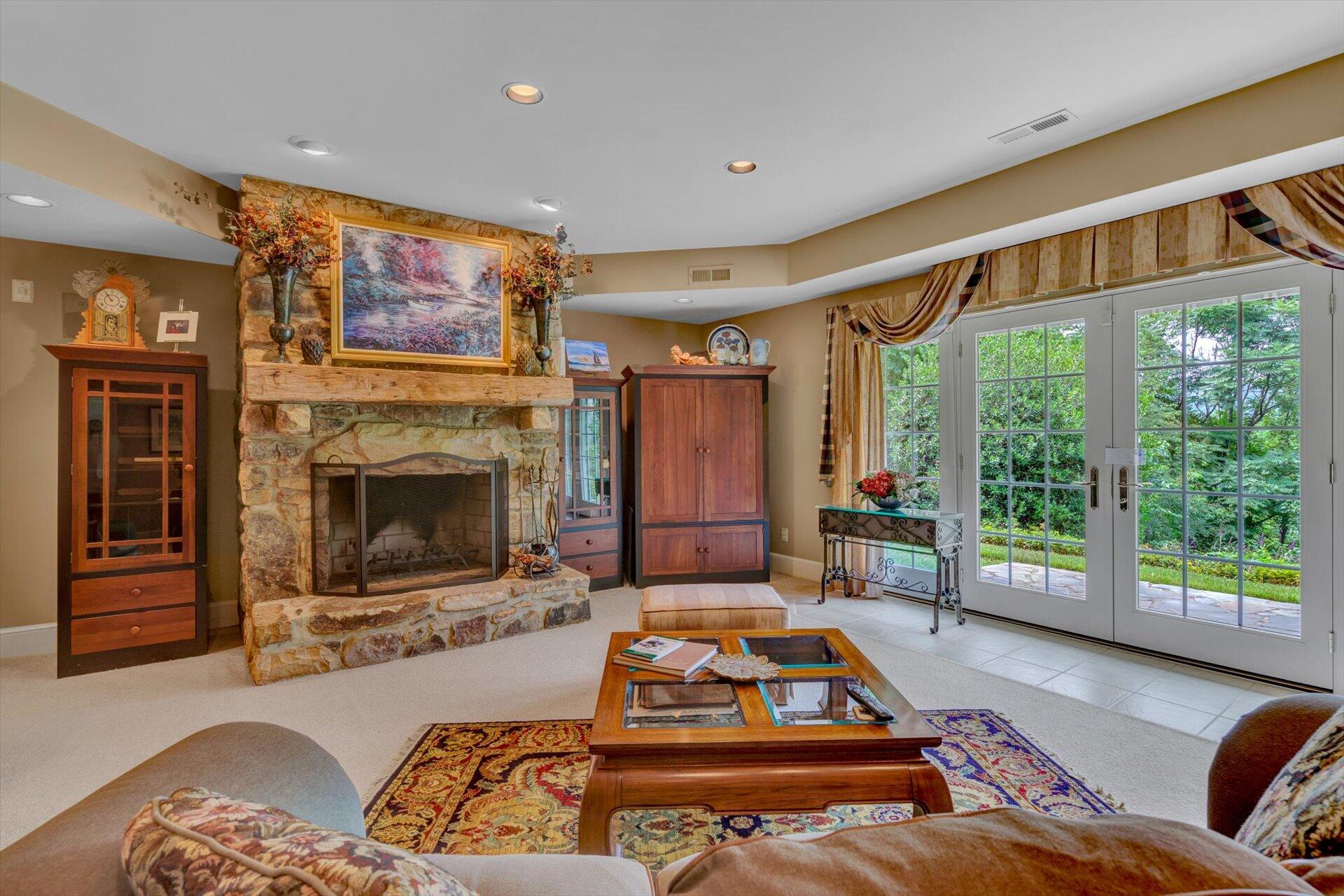 5300 Fox Ridge Road Southwest Roanoke, VA 24018 - Photo 52 of 81 52-SHOWS GREAT-34