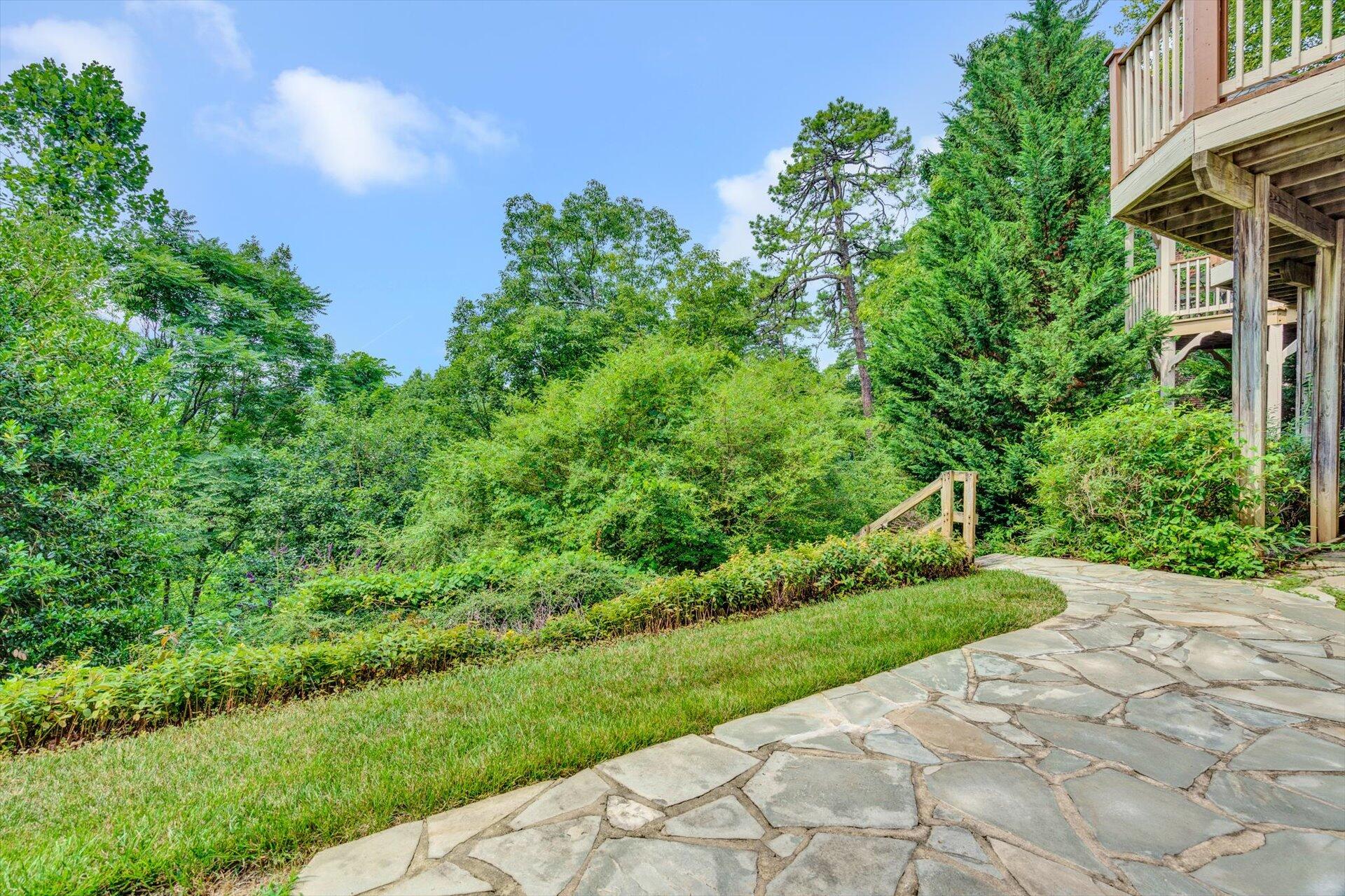 5300 Fox Ridge Road Southwest Roanoke, VA 24018 - Photo 62 of 81 65-SHOWS GREAT-47