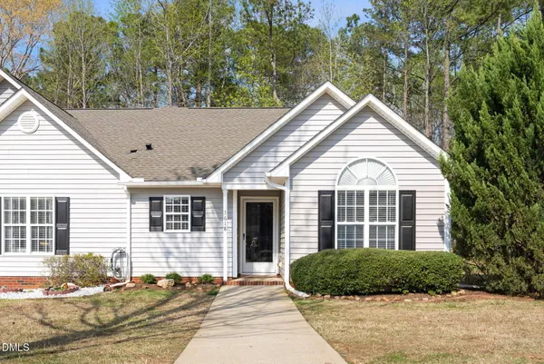 $275,000 | 3618 East Cotton Gin Drive, Clayton, NC 27527