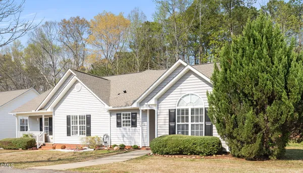 $275,000 | 3618 East Cotton Gin Drive, Clayton, NC 27527