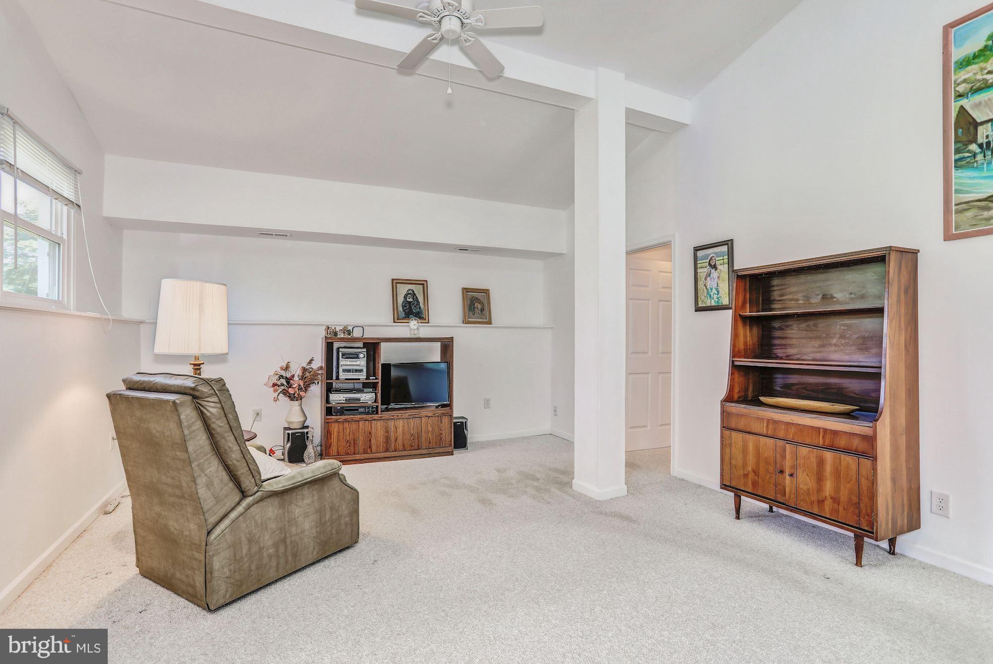 3846 Ashville Road Delaplane, VA 20144 - Photo 26 of 29 Cottage Living Room