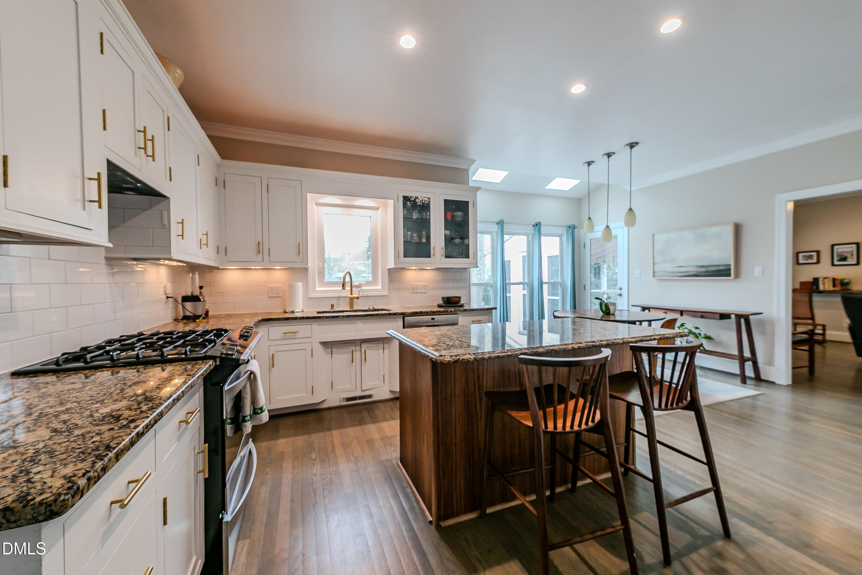 2637 Ridgewell Court Raleigh, NC 27613 - Photo 4 of 61 2E6A8286