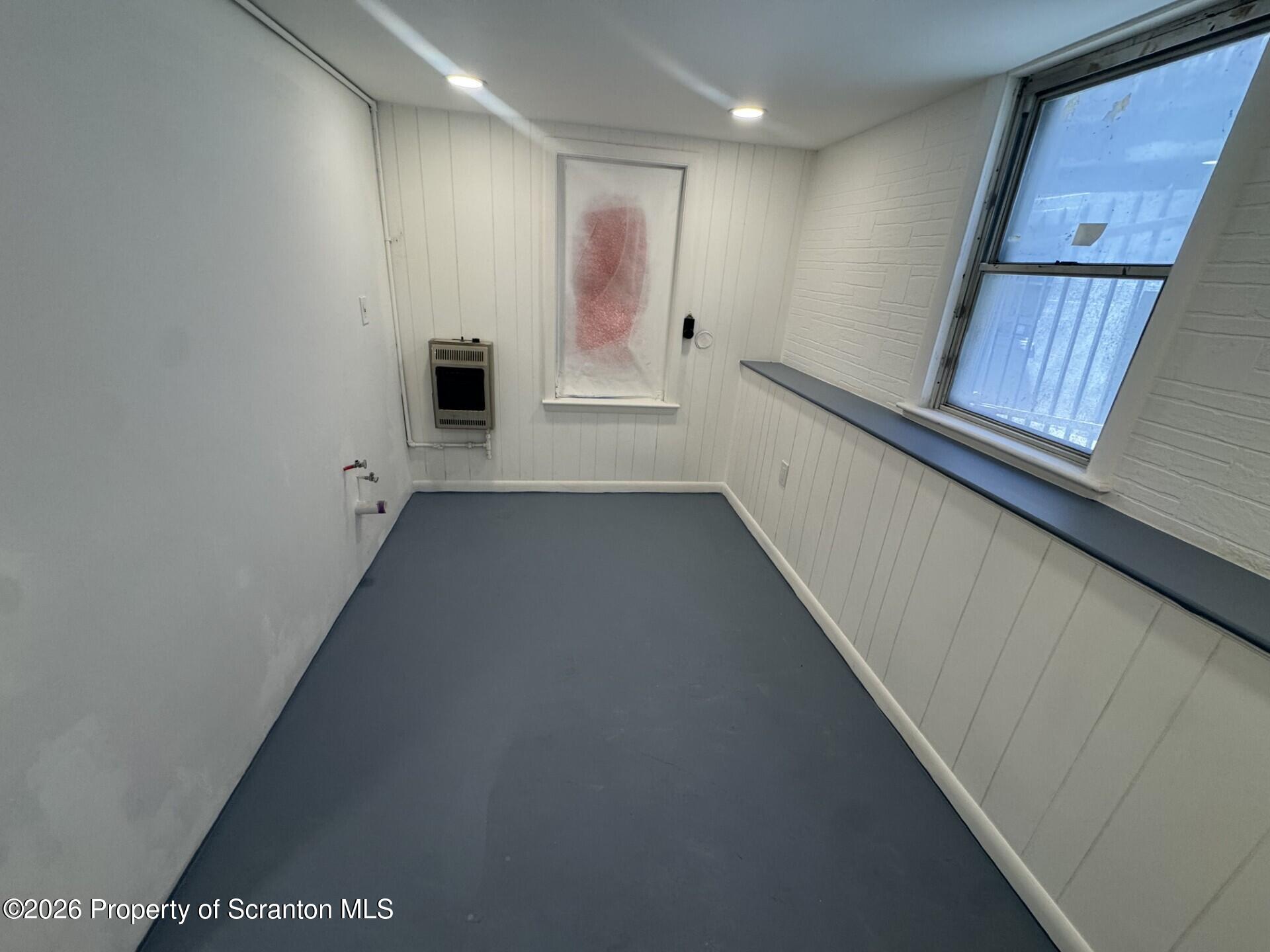 209 South Main Avenue Scranton, PA 18504 - Photo 15 of 20 Laundry Room