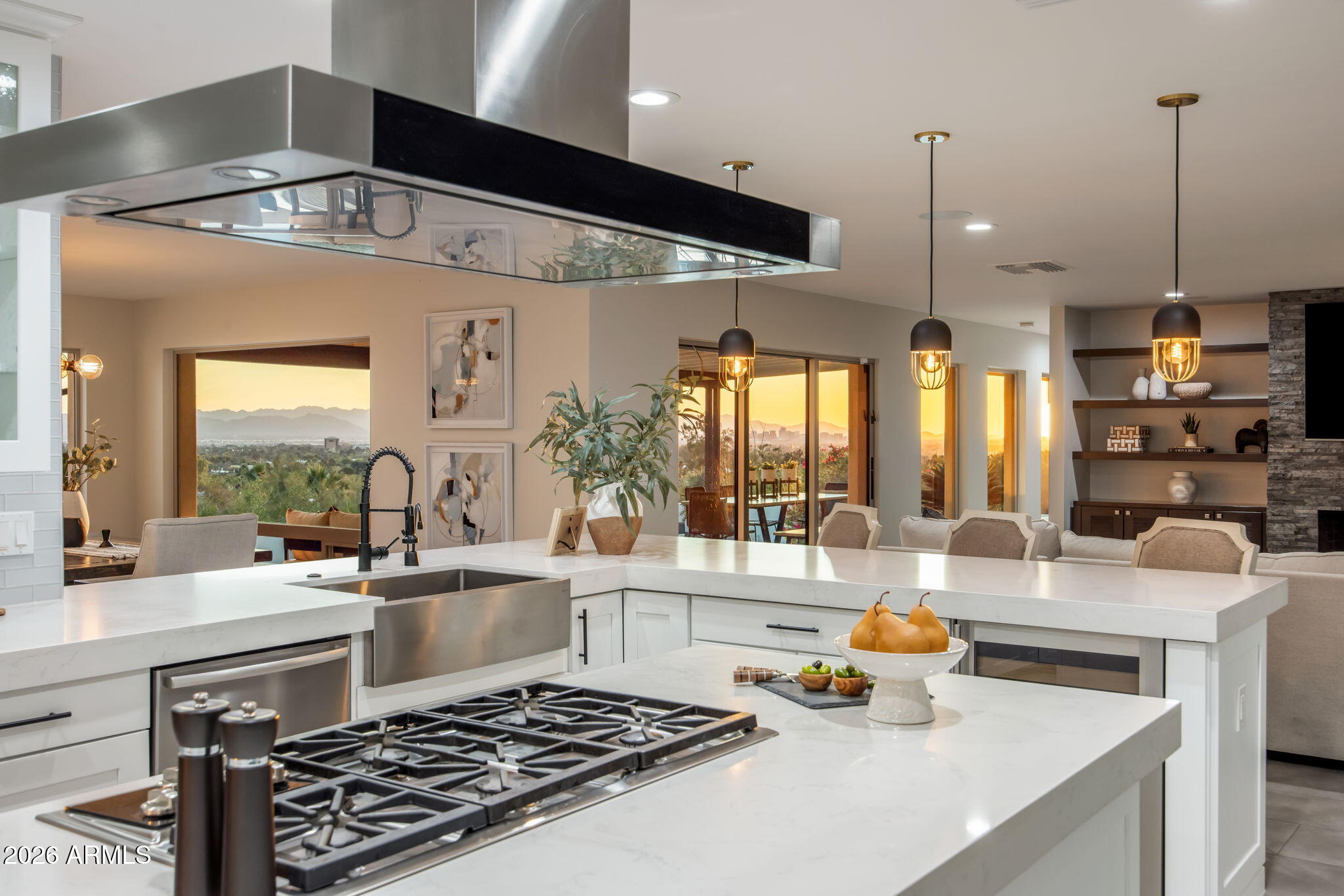 5518 East Rockridge Road Phoenix, AZ 85018 - Photo 4 of 73 Kitchen w/ City Views