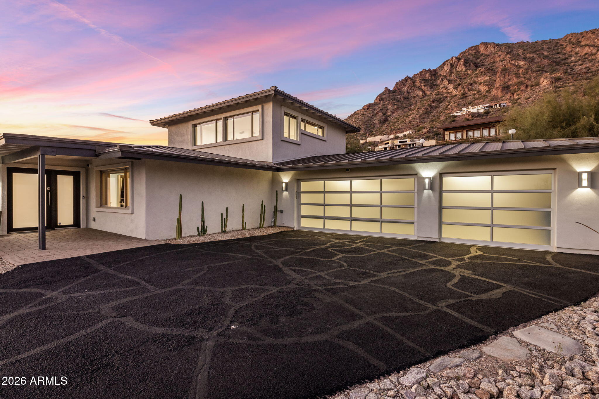 5518 East Rockridge Road Phoenix, AZ 85018 - Photo 73 of 73 Front Entrance + Garage Home