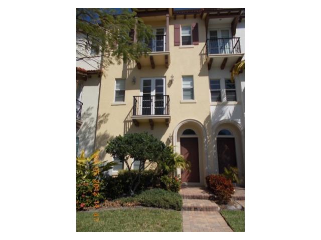 36 Via Floresta Drive Boca Raton, FL 33487 - Photo 1 of 12 Primary Photo
