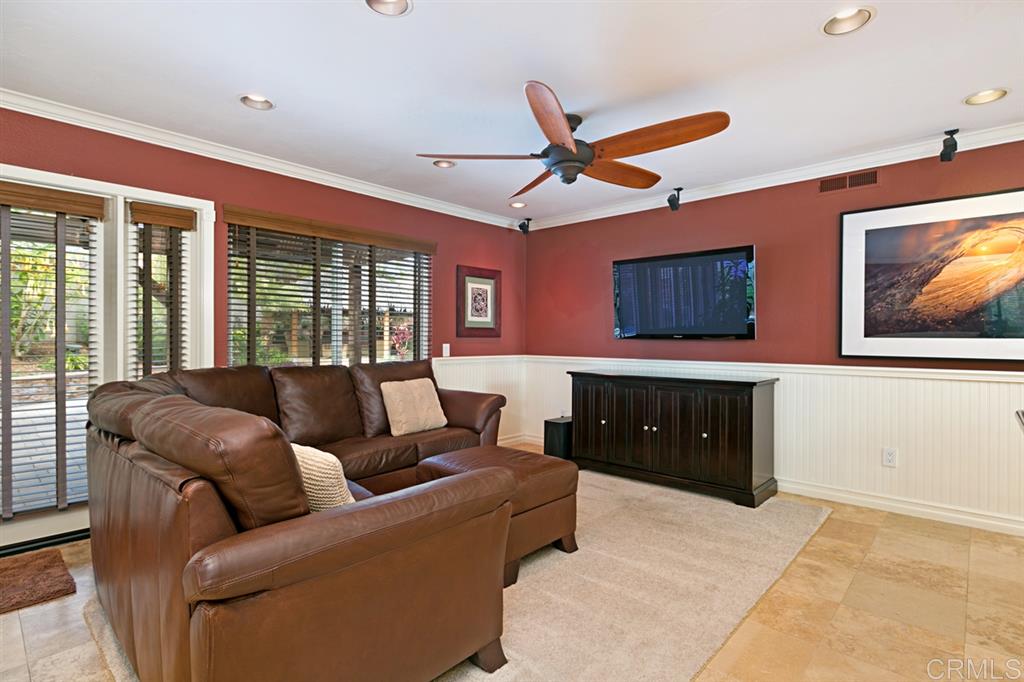 270 Sharp Place Encinitas, CA 92024 - Photo 12 of 25