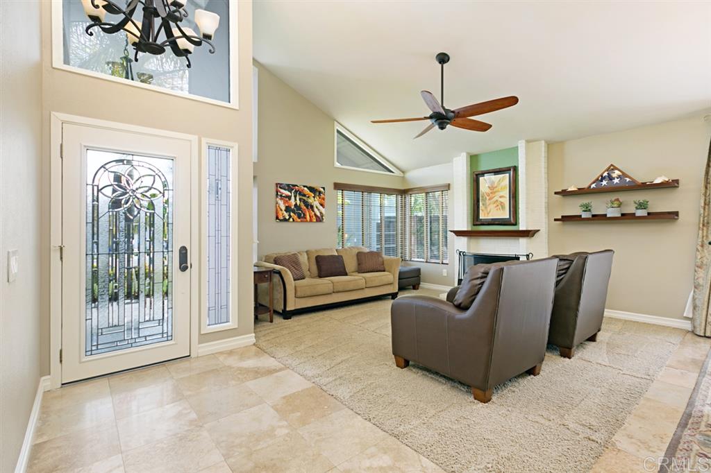 270 Sharp Place Encinitas, CA 92024 - Photo 4 of 25