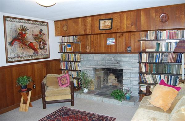 8 Skyview Road Lexington, MA 02420 - Photo 4 of 16 Gallery Image 4