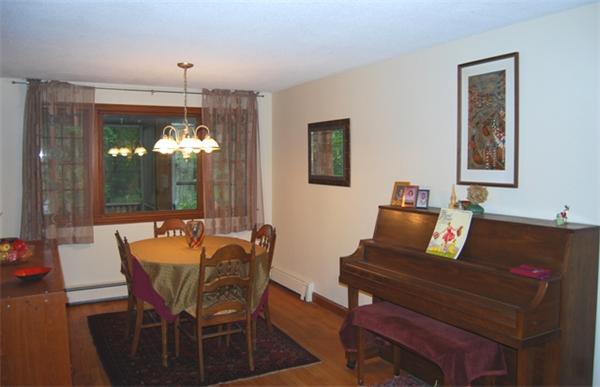 8 Skyview Road Lexington, MA 02420 - Photo 8 of 16 Gallery Image 8
