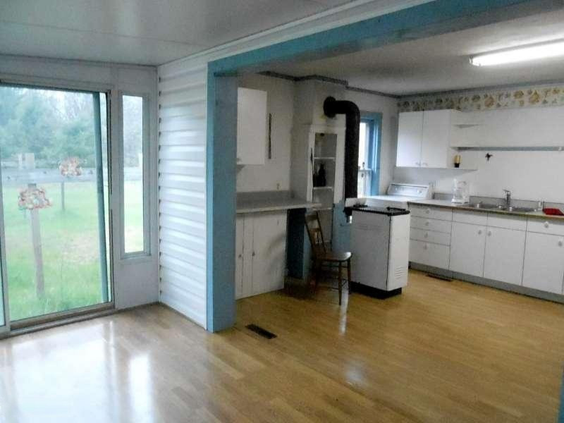 6035 Hall Road Muskegon, MI 49442 - Photo 12 of 44 DSCN2536