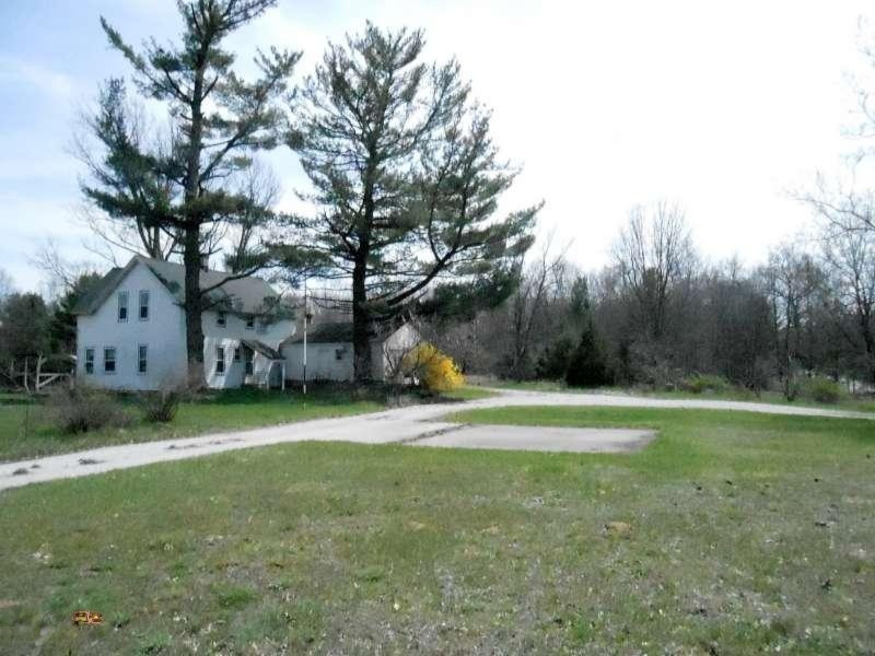 6035 Hall Road Muskegon, MI 49442 - Photo 2 of 44 DSCN2419
