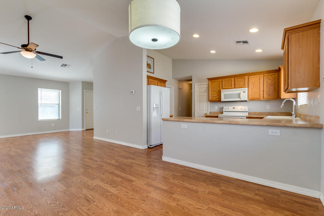 43964 West Magnolia Road Maricopa, AZ 85138 - Photo 10 of 30 Breakfast Bar