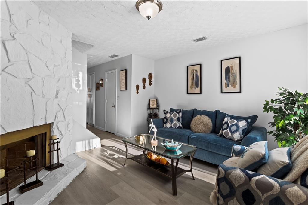 6715 Colchester Place Northwest Norcross, GA 30093 - Photo 12 of 48