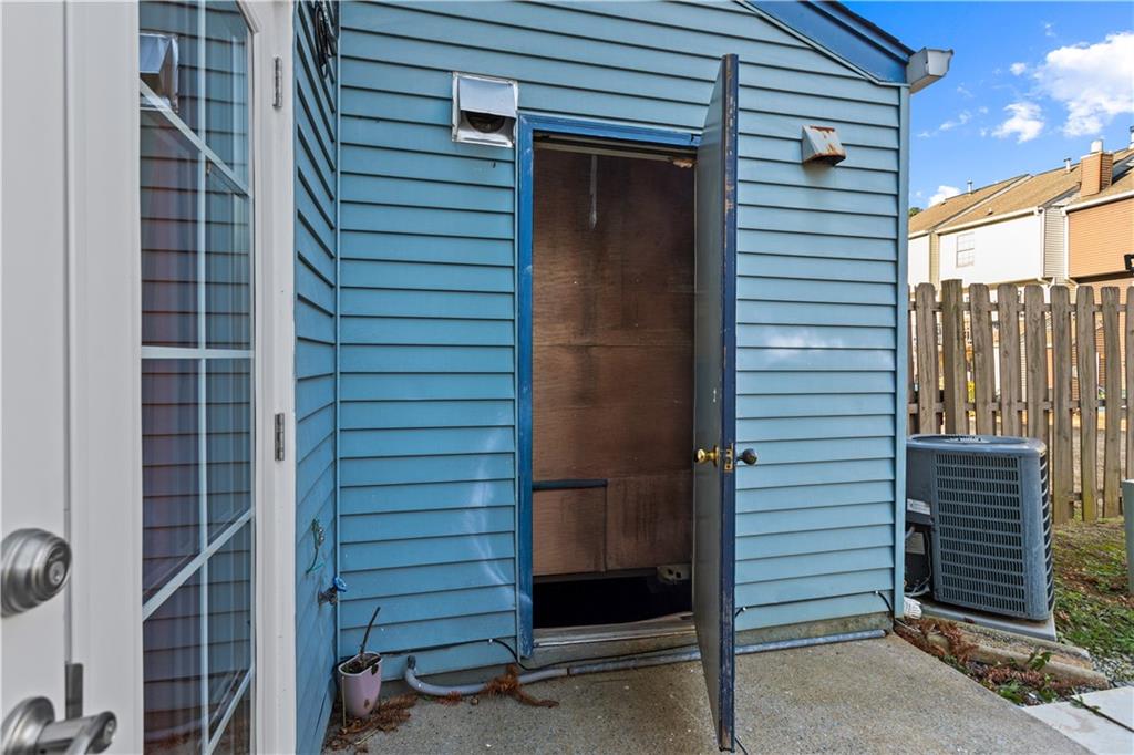 6715 Colchester Place Northwest Norcross, GA 30093 - Photo 33 of 48