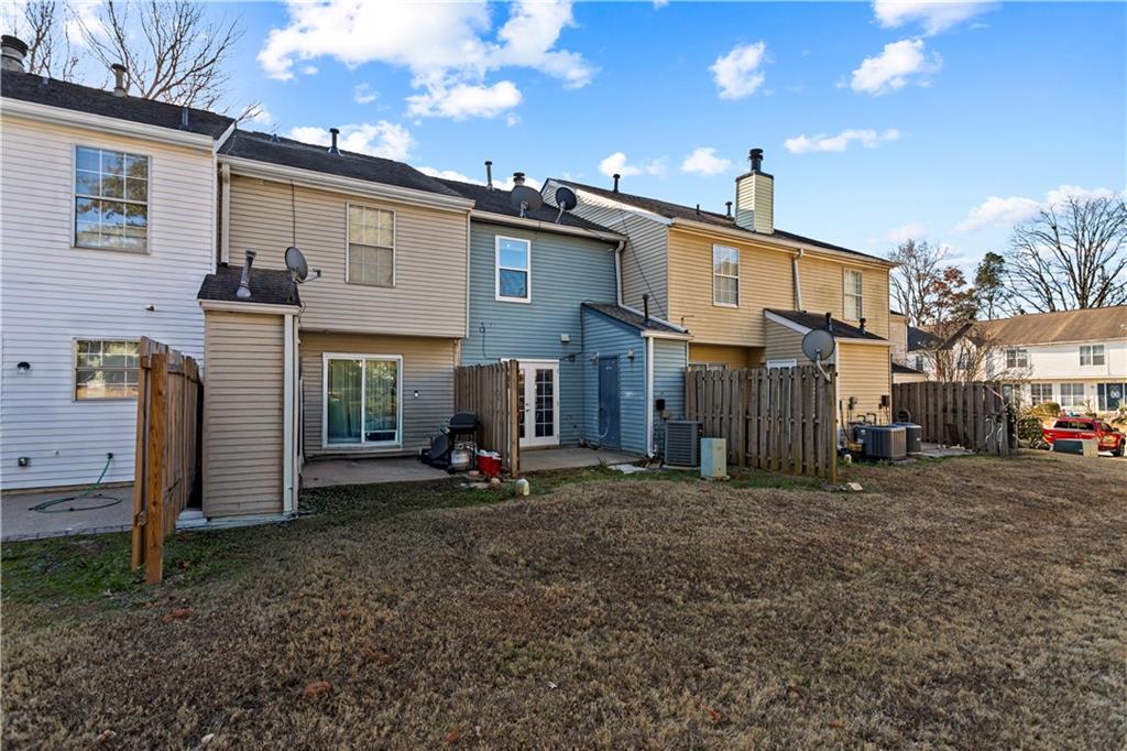 6715 Colchester Place Northwest Norcross, GA 30093 - Photo 35 of 48