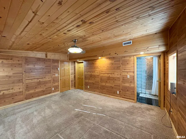 $109,900 | 3021 North Mission Road, Peoria, IL 61604