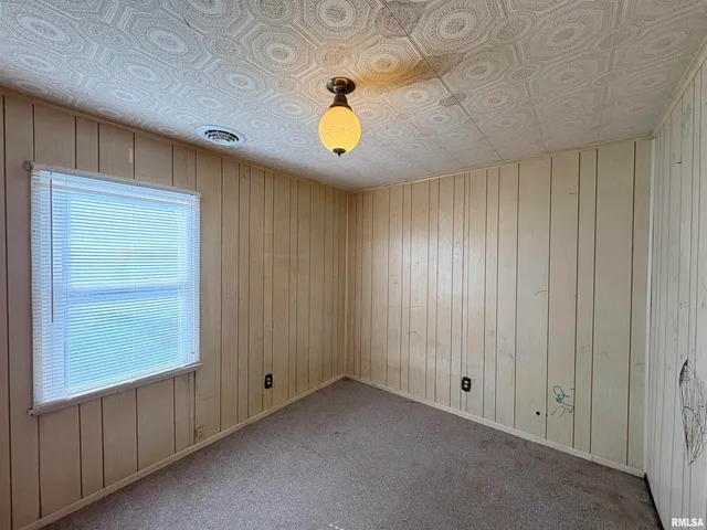 $109,900 | 3021 North Mission Road, Peoria, IL 61604