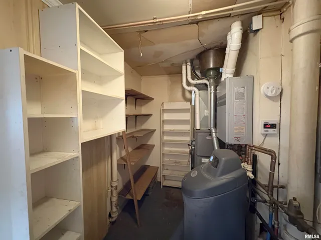 $109,900 | 3021 North Mission Road, Peoria, IL 61604