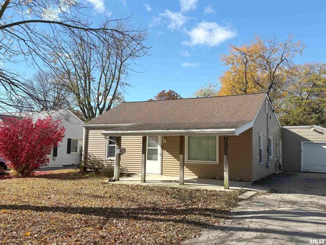 $109,900 | 3021 North Mission Road, Peoria, IL 61604