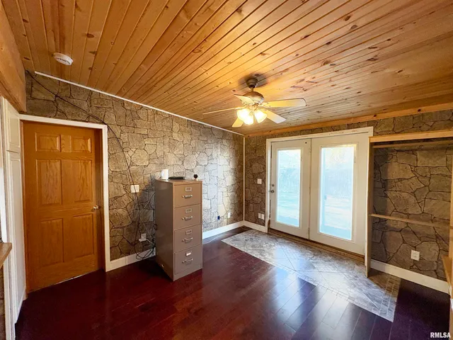 $109,900 | 3021 North Mission Road, Peoria, IL 61604