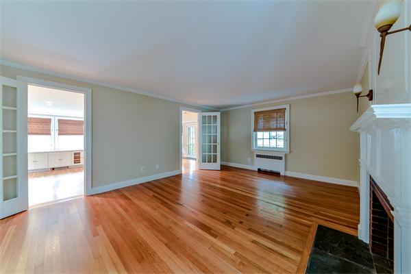 2 Upwey Road Wellesley, MA 02481 - Photo 3 of 16