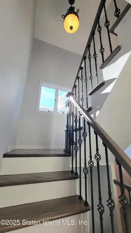 $929,000 | 47 Evans Street | New Springville