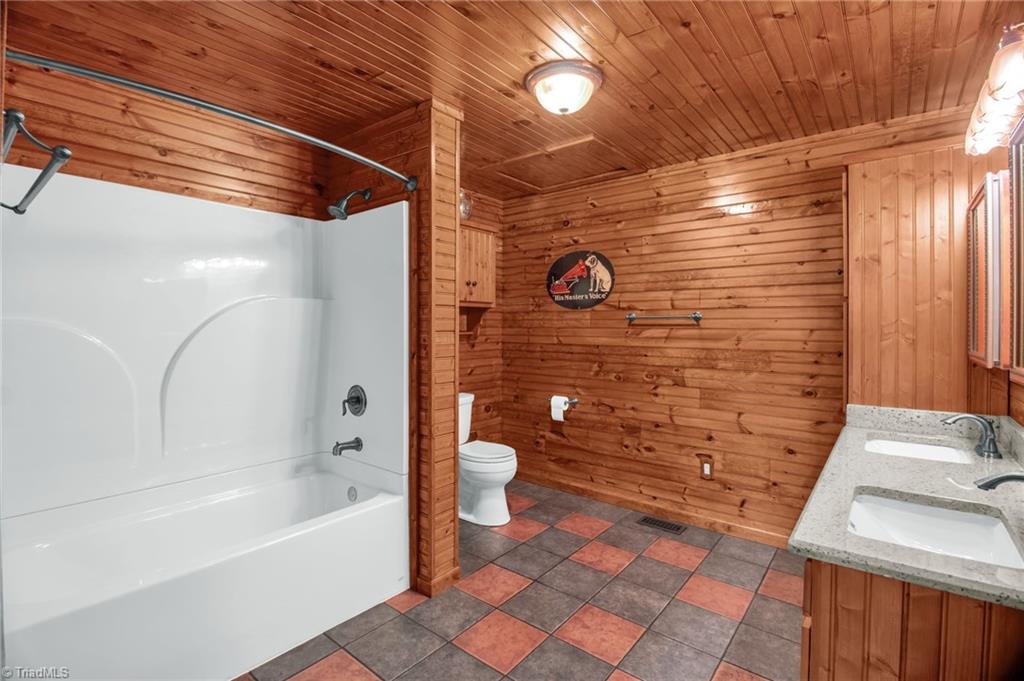 3435 Staley Store Road Liberty, NC 27298 - Photo 23 of 49