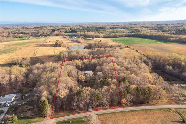 $600,000 | 3435 Staley Store Road, Liberty, NC 27298