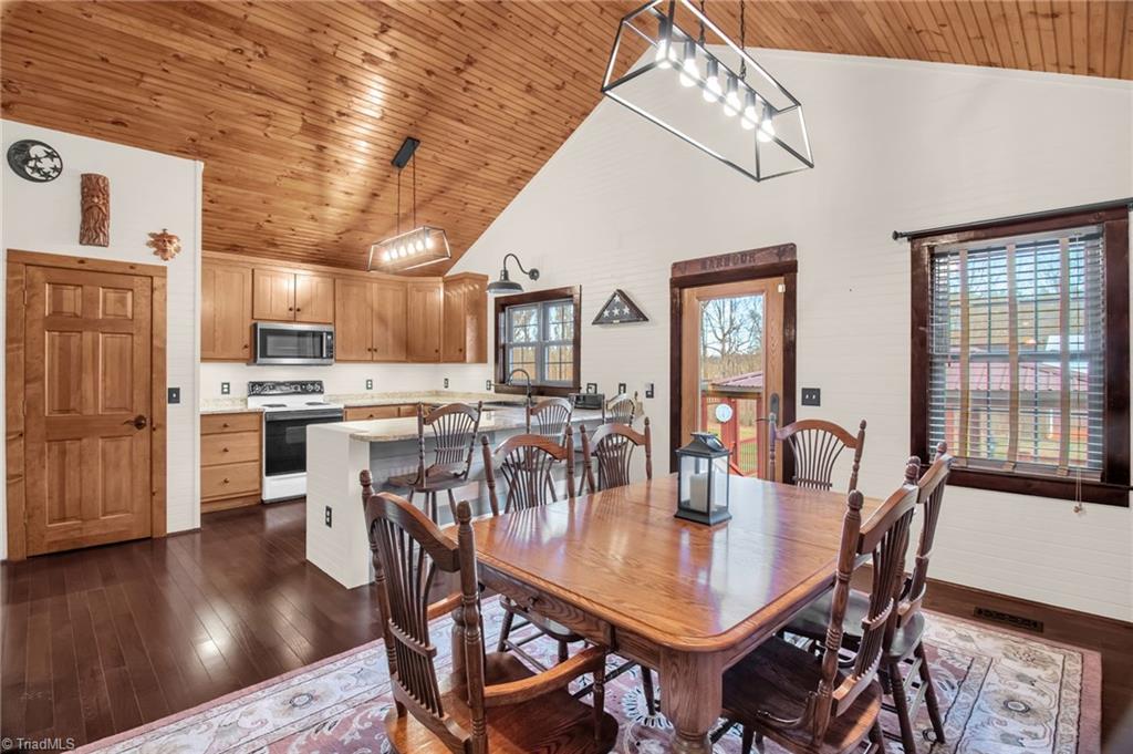 3435 Staley Store Road Liberty, NC 27298 - Photo 5 of 49