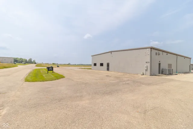 $5,000 | 1166 South 25th Street East, Unit A, Greenfield, IN 46140