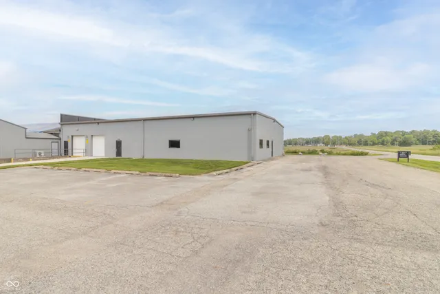 $5,000 | 1166 South 25th Street East, Unit A, Greenfield, IN 46140