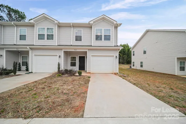 $1,700 | 916 South Battleground Avenue, Unit 4, Kings Mountain, NC 28086