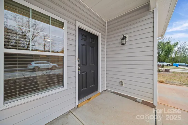 $1,700 | 916 South Battleground Avenue, Unit 4, Kings Mountain, NC 28086