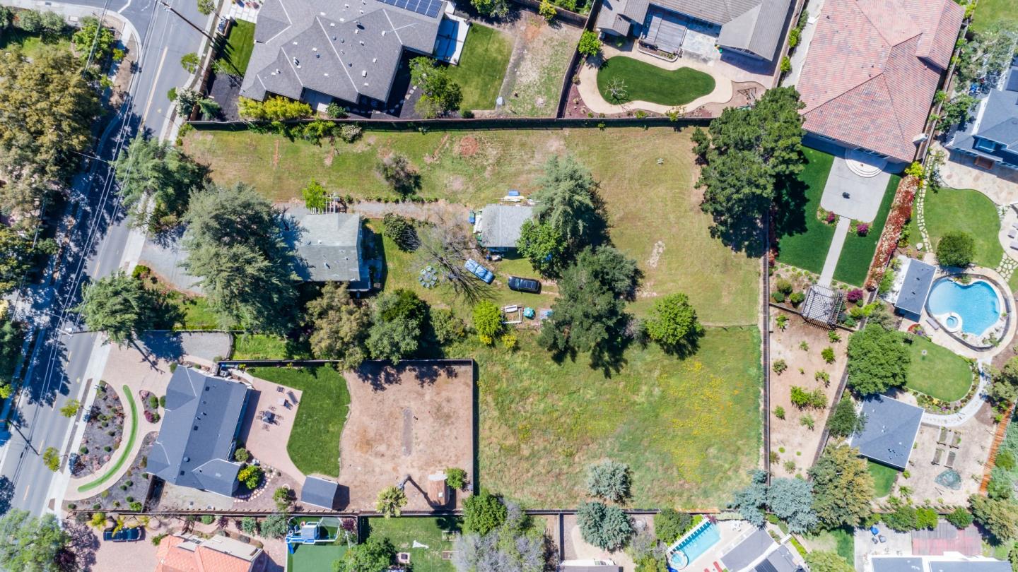 1325 Burrows Road Campbell, CA 95008 - Photo 4 of 22 Gallery Image 4
