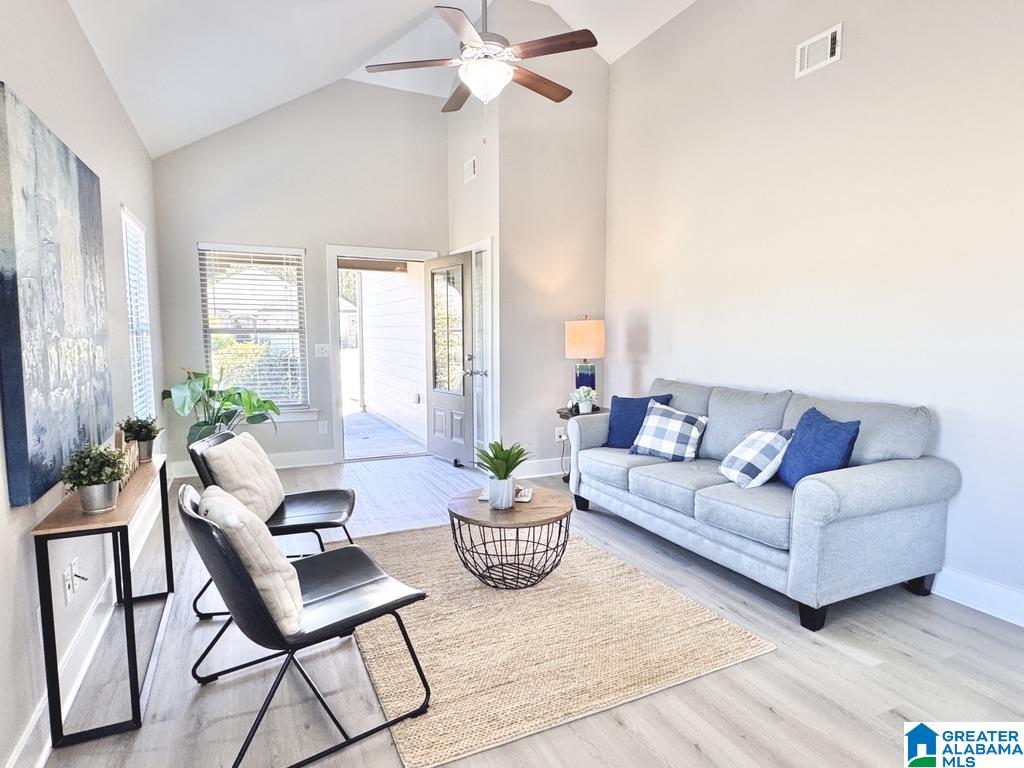 428 Marsh Circle Calera, AL 35040 - Photo 5 of 37